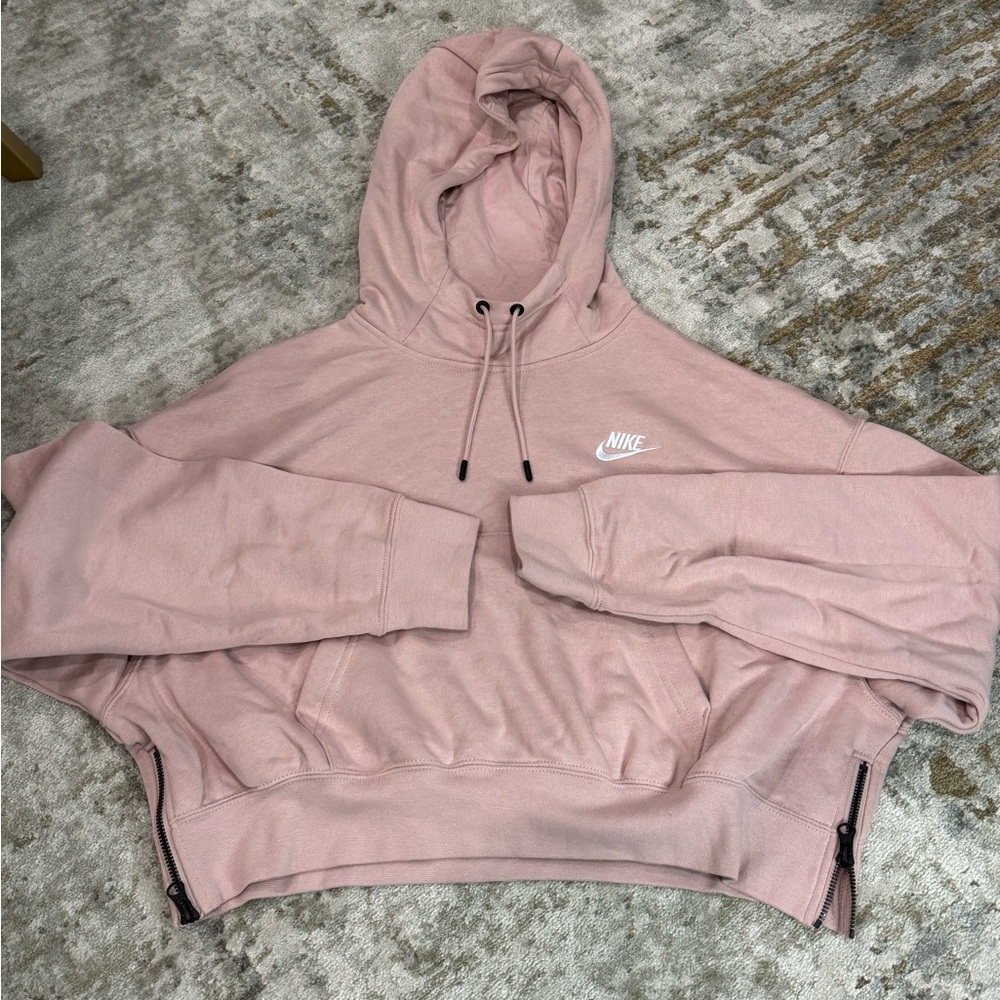 Brand new baby, pink Nike hoodie never wore it